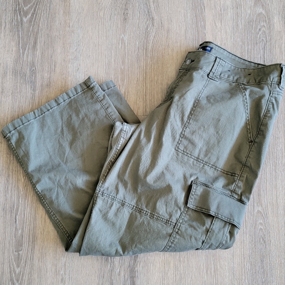 Hollister low rise vintage baggy cargo pants size 16s